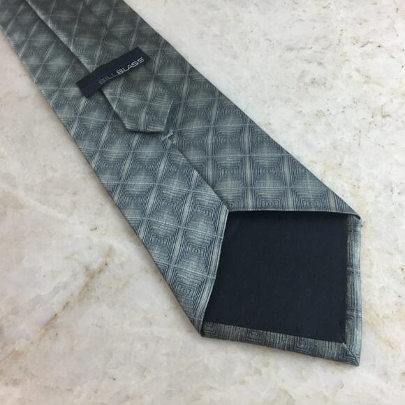BILL BLASS SILK TIE - Picture 8 of 14